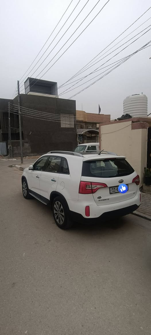 السلام عليكم سورنتا 13 خليجي للبيع فول المواصفات 1/1
محرك سته 3500 رقم بغداد دولي باسمي السعر 167
مكان السياره كربلاء الشراي يتصل ما متواجد على الفيس 
سياره جاهزه كير مكينه حداديه تبريد تخم تاير كله جديد
***********
*********** رقم الاثير بي واتساب
