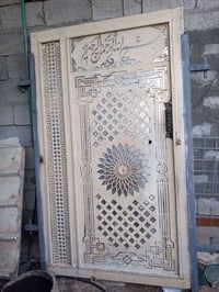 متاح باب خارجي العرض 129الارتفاع2متر حديد ثقيل مكان بغداد السعر 75 077...