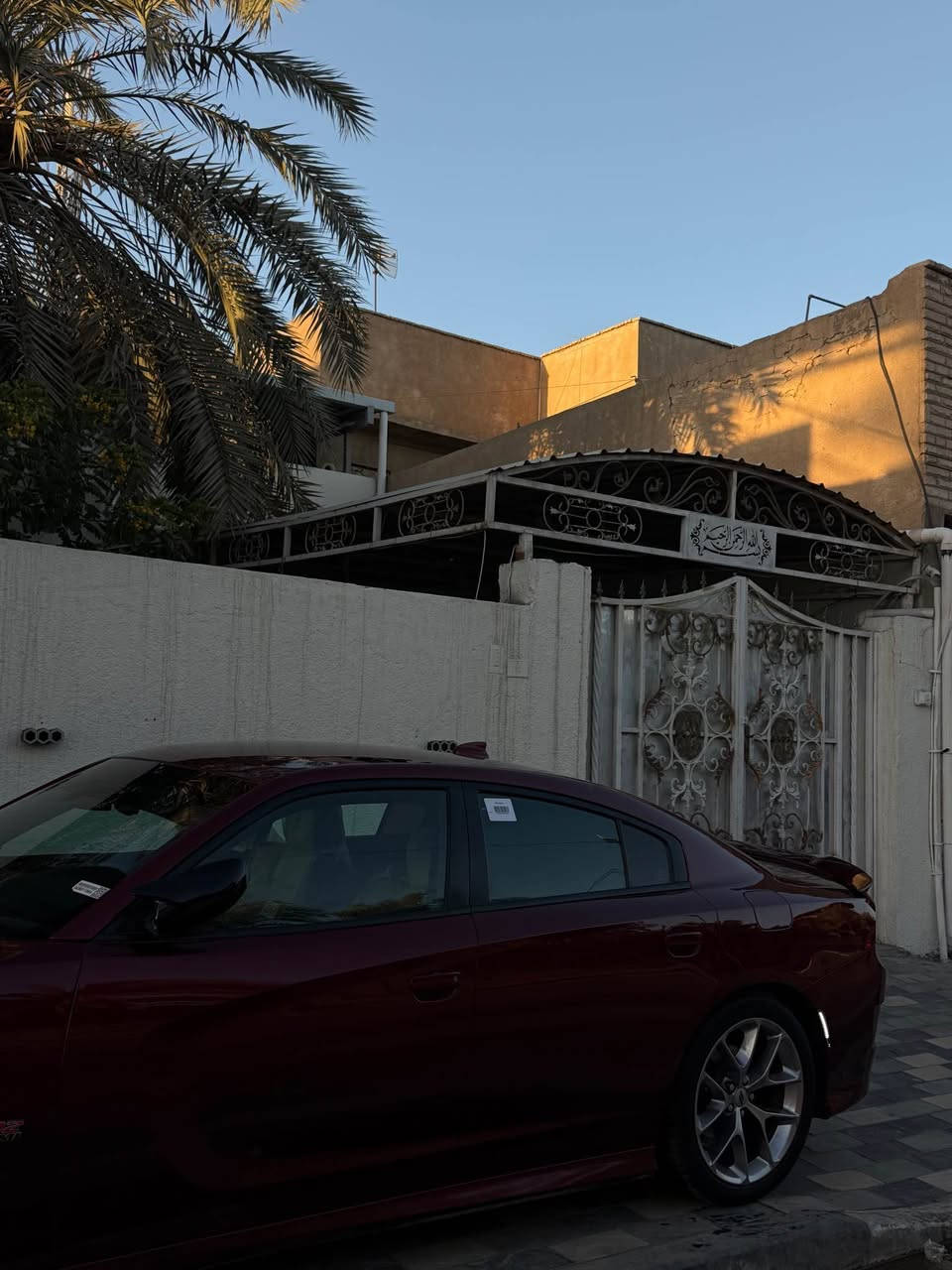 ( سلام عليكم

(جارجر GT  جيتي  )

‏‎الموديل : 2019 

‏‎( المحرك : 6V 3600. ) 

‏‎(سياره كفاله داخله صار بيه بلعراق جاملغ وبابين تبديل ) 

‏‎(سياره بلاديه )

( رقم بغداد الجديد تحويل ثاني يوم )

‏‎المواصفات : الون كرزي مميز 

‏‎* نسخة  GT 

‏‎* حساسات خلفيه

‏‎* سستم صوت الپاين مع سماعات پريميوم .

‏‎* ويل قياس 20 انج . 

‏‎* مصابيح امامية زنون . 

‏‎* كشافات الضباب زنون .) . 

‏‎* مقاعد رياضية من الجلد الفاخر . 

‏‎* المقاعد الأمامية كهربائية . 

‏‎* تشغيل عن بعد . 

‏‎* ستيرن كهربائي . 

‏‎* تدفئة ستيرن . 

‏‎* محدد سرعة . 

‏‎* تلفون بلوتوث . 

‏‎* كاميرا خلفية .

‏‎* مرايا متحسسة للاضاءة العالية .

‏‎* كير شفتات بالستيرن . 

‏‎* دخول ذكي (بصمة) .

السعر : 180 
للأستفسار  : *********** البصرة, العراق
