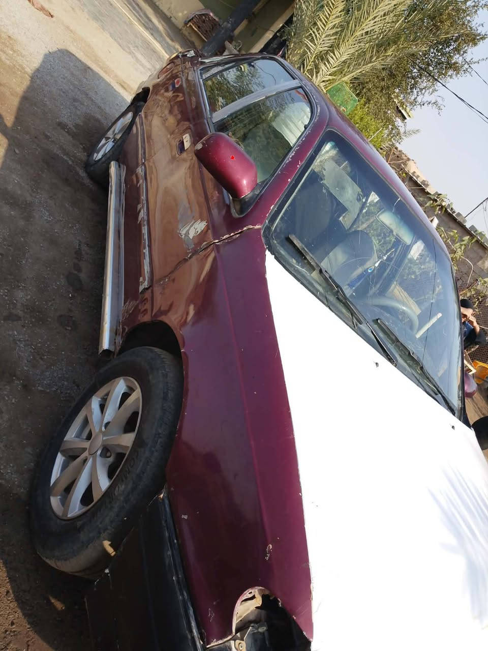 السلام عليكم سياره الانترة مديل 94 مكان ديالى ناحية السلام العنبكية لاستفسار على هذا الرقم  ***********
