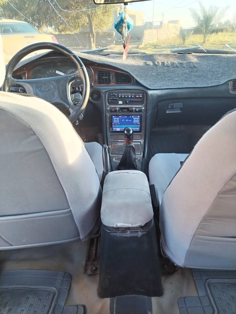 السلام عليكم سياره سوناته موديل 94 كير ومحرك كفاله مكينه 2000 سياره بدون ضرر صبغ جماليه المكان ميسان السعر 50 وبيه مجال ***********
