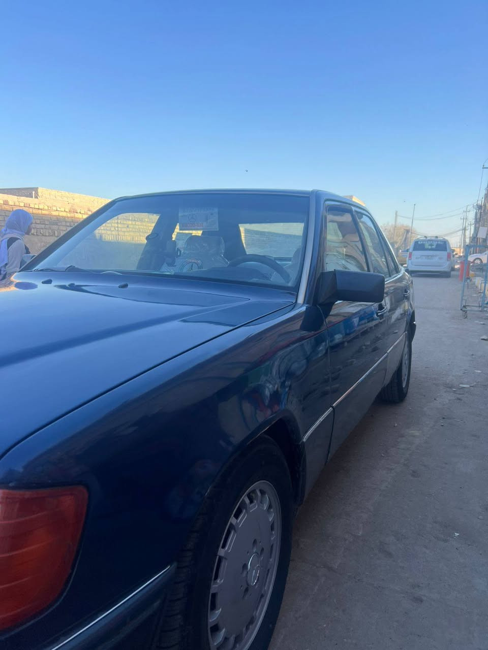 السلام عليكم مالسدس دب رقم بغداد موديل 91  محور مكينه وكير بطه  مصبوغه عام  السياره جاهزه من كلشي  حداديه تخم تاير تبريد ثلج كهربائيات السياره برغي ما عوزه مكينه وكير بلجيس لايت زنون فتحه السياره برده خلفيه  مكان السياره ناصريه قضاء الشطره  واذا اكو مراس رأس الثور تكسي   سيددان عادي  رقم الهاتف  ***********
