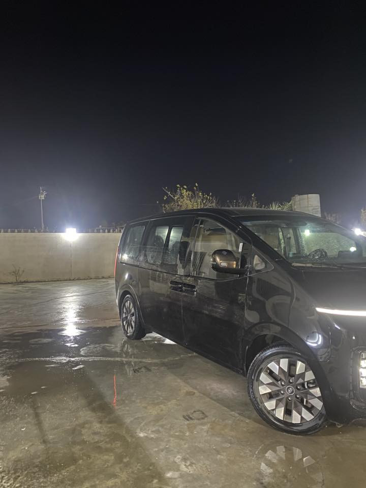 سلام عليكم
ستاريا 

موديل ٢٠٢٣

ماشي٤٩

فول فول 

***********
