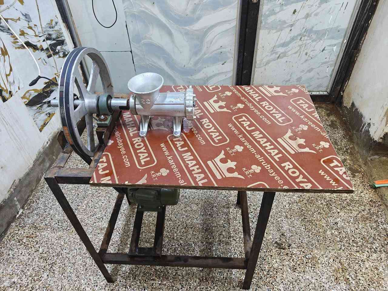 سلام عليكم مكينه ثرم جديده استخدام 10 ايام فقط للبيع 350
***********
