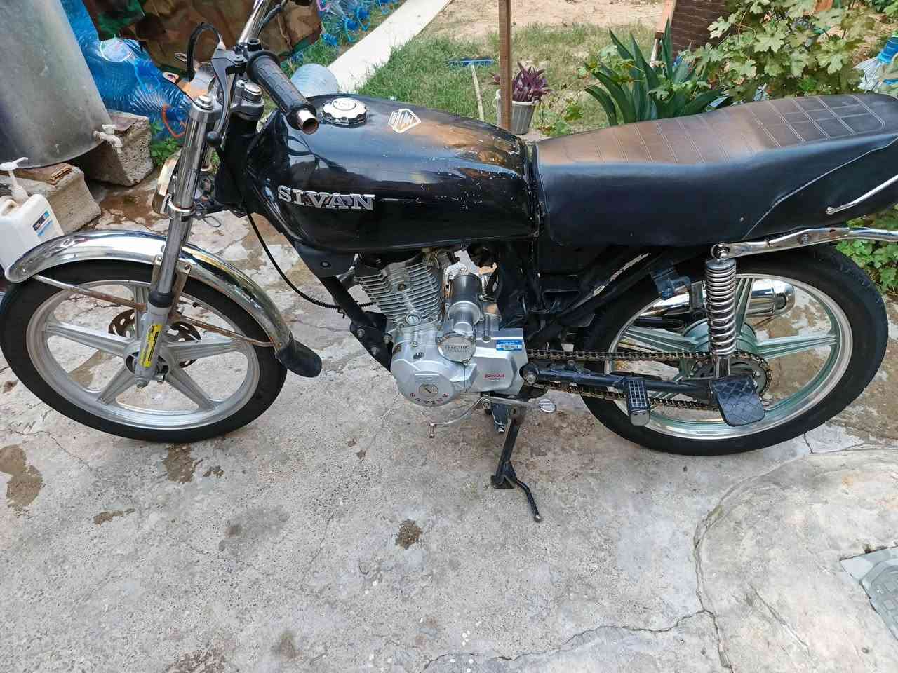 سلام عليكم ماطور سافين محرك 150 محرك اخرس لا صرف لا بخار سعر 275 بي مجال مكاني كركوك رقم وتساب ***********
