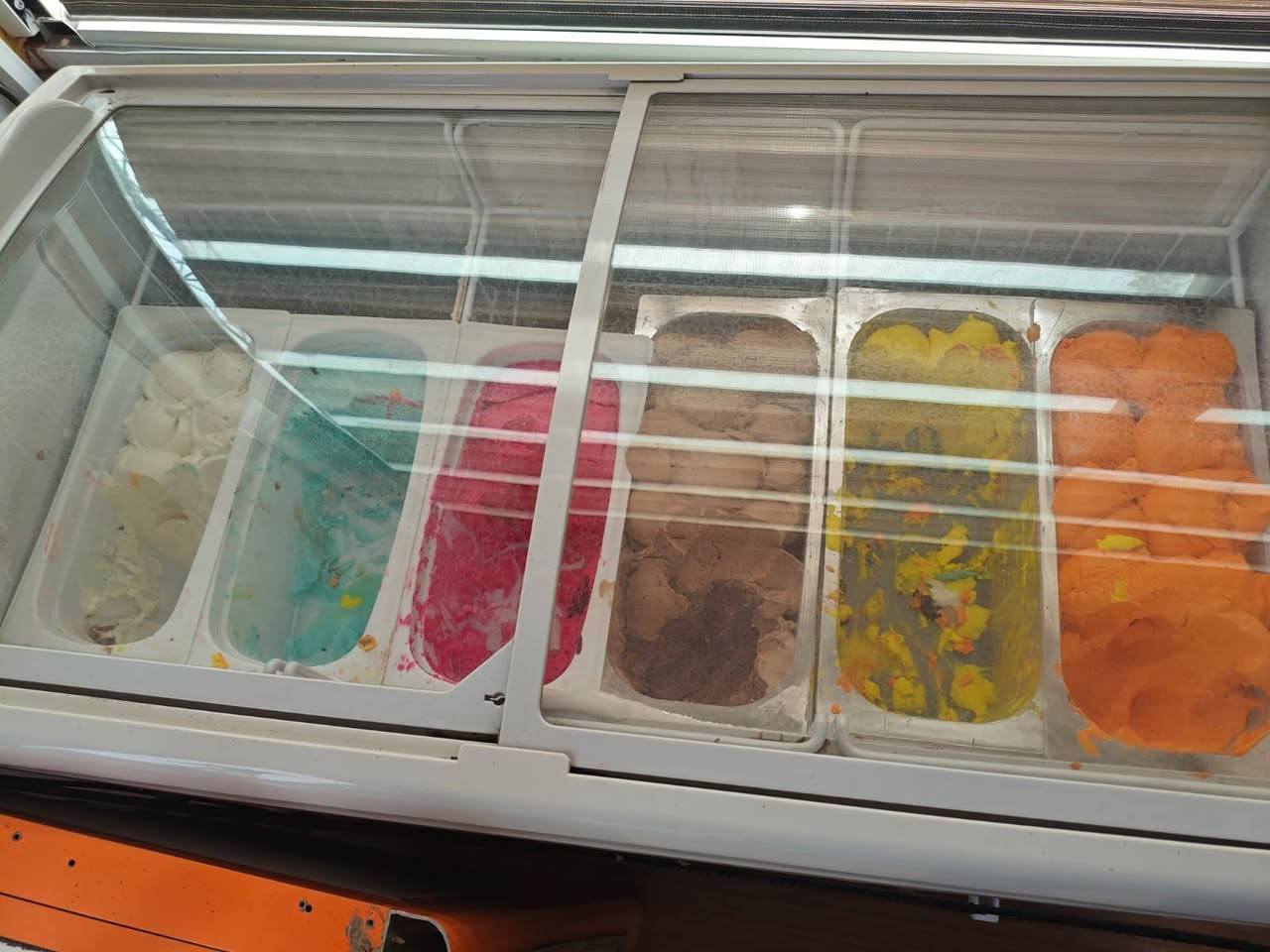 اغارض للبيع مجمده عرض مرطبات افريز ازغير وعارضه
وسخان ريدهن بيع كلهن سوه سعرهن 800قفل
***********
