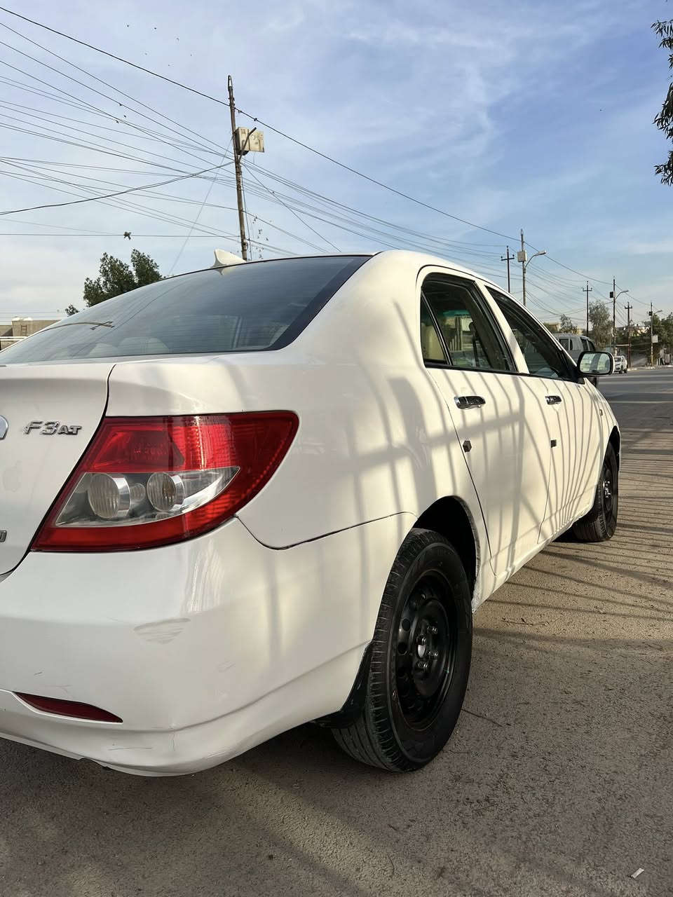 السلام عليكم بيوايدي 20011 f سياره جديد مكفوله كير اوتماتيك كير مكينه مكفولات تخمً تاير جديد صدر امامي خلفي جديد تتفئه تبريد سعرها ٦٠وبيها مجال  سياره بسمي تحويل مباشر العنوان بغداد الأمين رقم ***********
