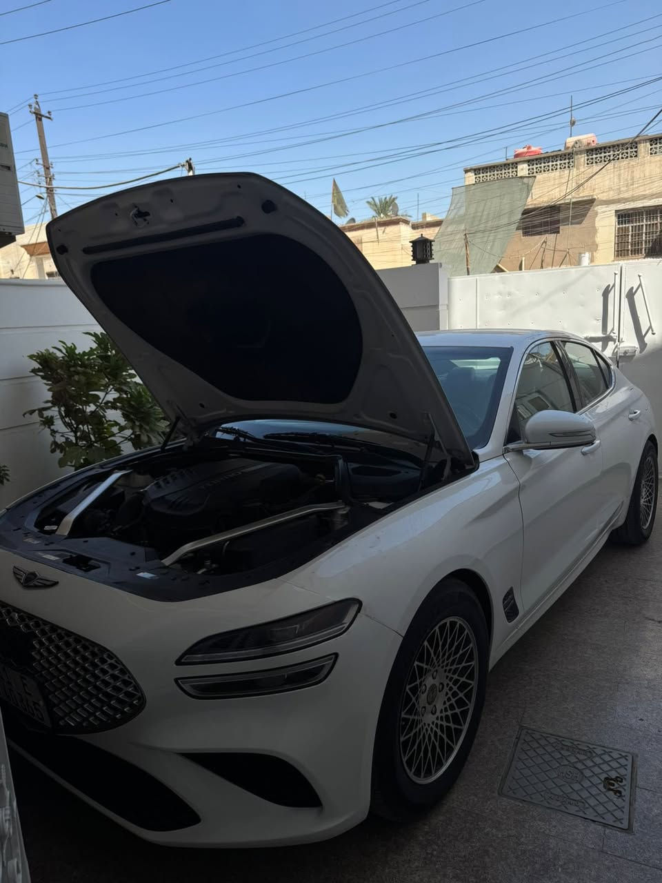 السلام عليكم جنسس موديل 2022 
G70 محرك 3.3 تون تيربو 
صبغ صفحه السكن و بنيد حادثه جاملغ خلفي و باب جه السكن 
سعر 190 و بيه مجال 
***********
