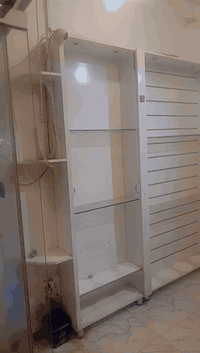 مجموعه رفوف متكامله تشتغل مكتبه  اسواق موبايلات محل اراجيل صيدليه كل شيء تشتغل عنوان واسط الكوت الخاجيه
السعر على الخاص او الاتصال ***********
