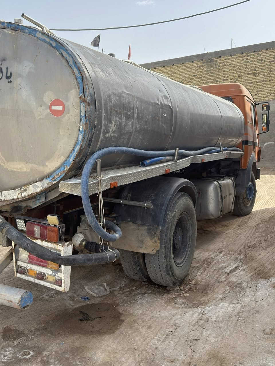 السلام عليكم سياره دنكر كرواتي مكفوله كفاله عامه السياره بسمي مداور ثاني يوم تخم تاير دبل تيربو مكينه ٣٣ شاصي ١٦ الحموله ١٦ الف او طن السنويه دنكر السياره اصوليه مكينه ٨ سلندر كير ١٦٠ برميل اكسل جي اف كهربايات كامل شغلاه الهوه كامل كله بدون تفيس وترايك من زاخو للفاو  السعر ١٩٠ قفل ما بي اي مجال  للتواصل *********** ابو اكبر
