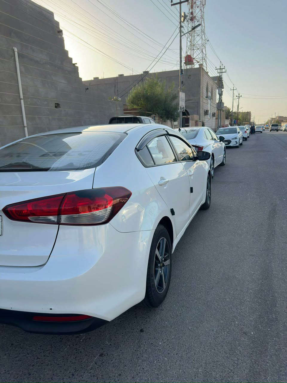 السلام عليكم سيراتو موديل 2017 وارد خليجي ماشيه 100الف كيلو سياره كفاله ماعده بارد  بصيط اني مكلف بل نشر للستفسار اتصل ع رقم ***********
*********** البصرة, العراق
