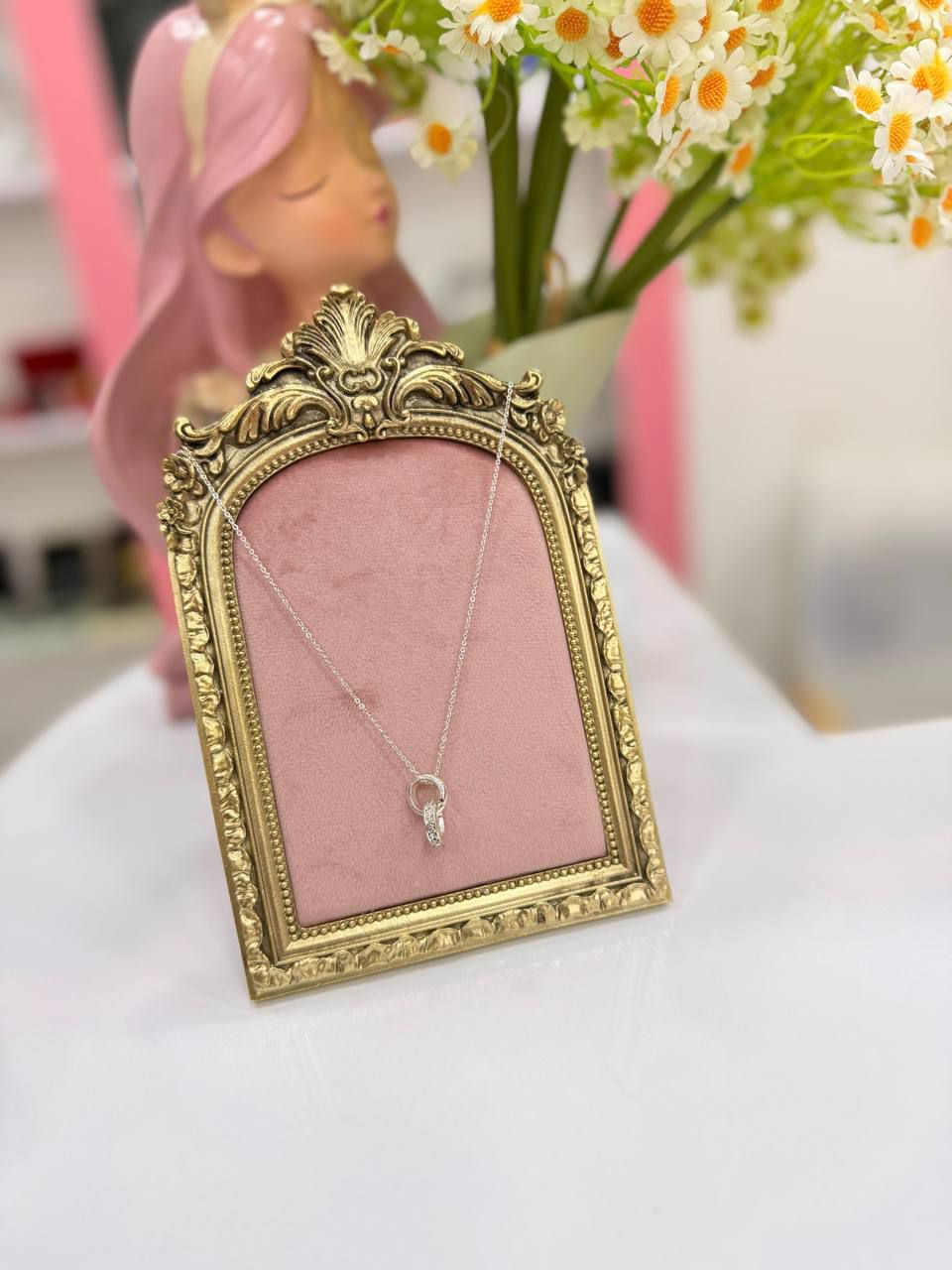 مجموعه متنوعة من الاكسسوارات 😘
قلائد محابس ساعات مداليات وغيرها
التوصيل ب3 لكل العراق


**إذا كنت صاحب هذا الإعلان وتريد حذفه لأي سبب، رجاءا أرسل رسالة إلى الدعم الفني**