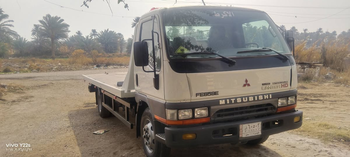 سلام عليكم للبيع السياره جديده كارتون طول البدي 6 متر محرك سوبر تخم تاير جديد للستفسار***********
