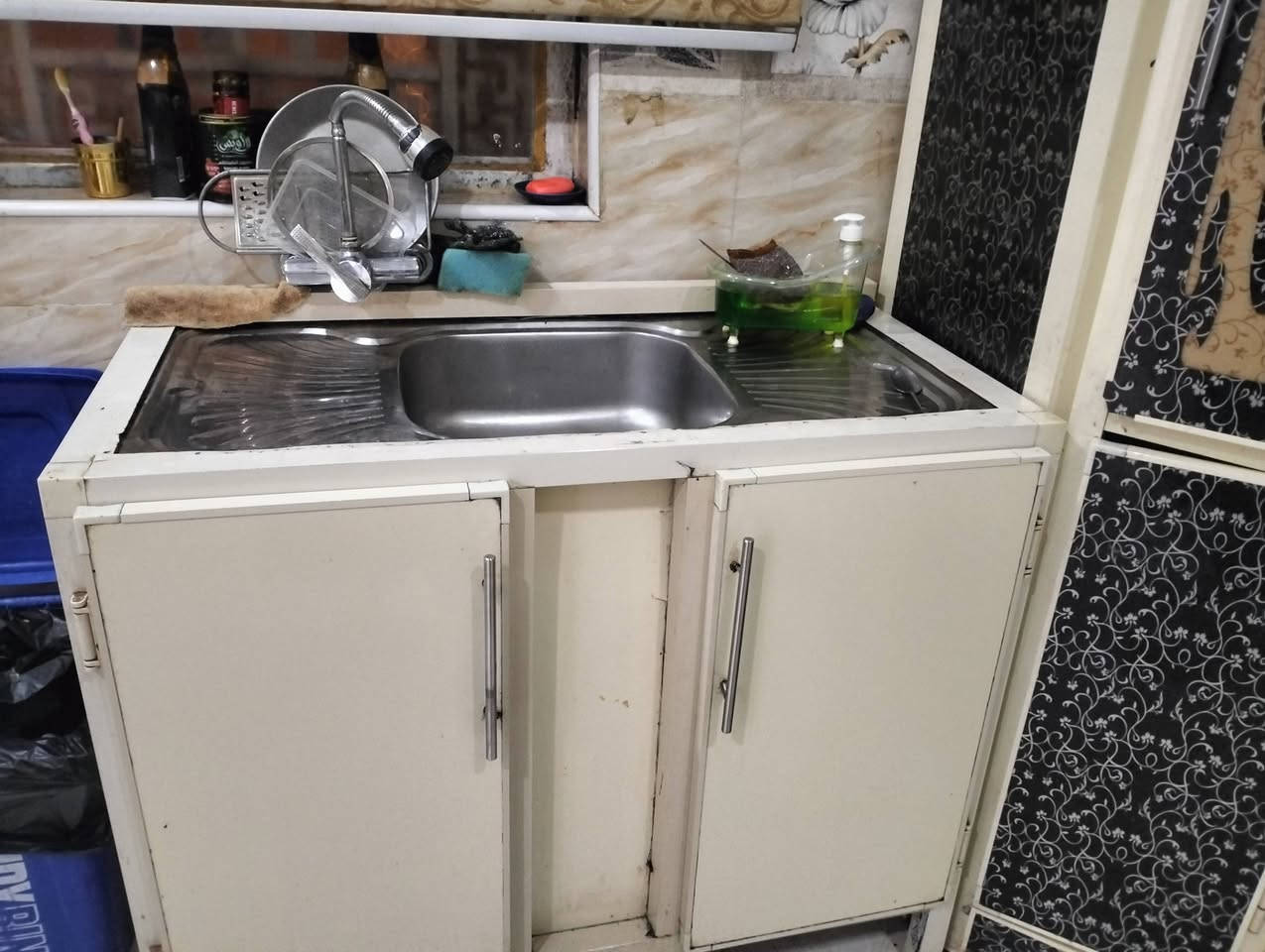 السلام عليكم كاونتر للبيع 4قطع الكاونتر مترين ومعلق مترين والسنك متر والزاويه كبيره ب550 مكاني ناصريه مركز


**إذا كنت صاحب هذا الإعلان وتريد حذفه لأي سبب، رجاءا أرسل رسالة إلى الدعم الفني**