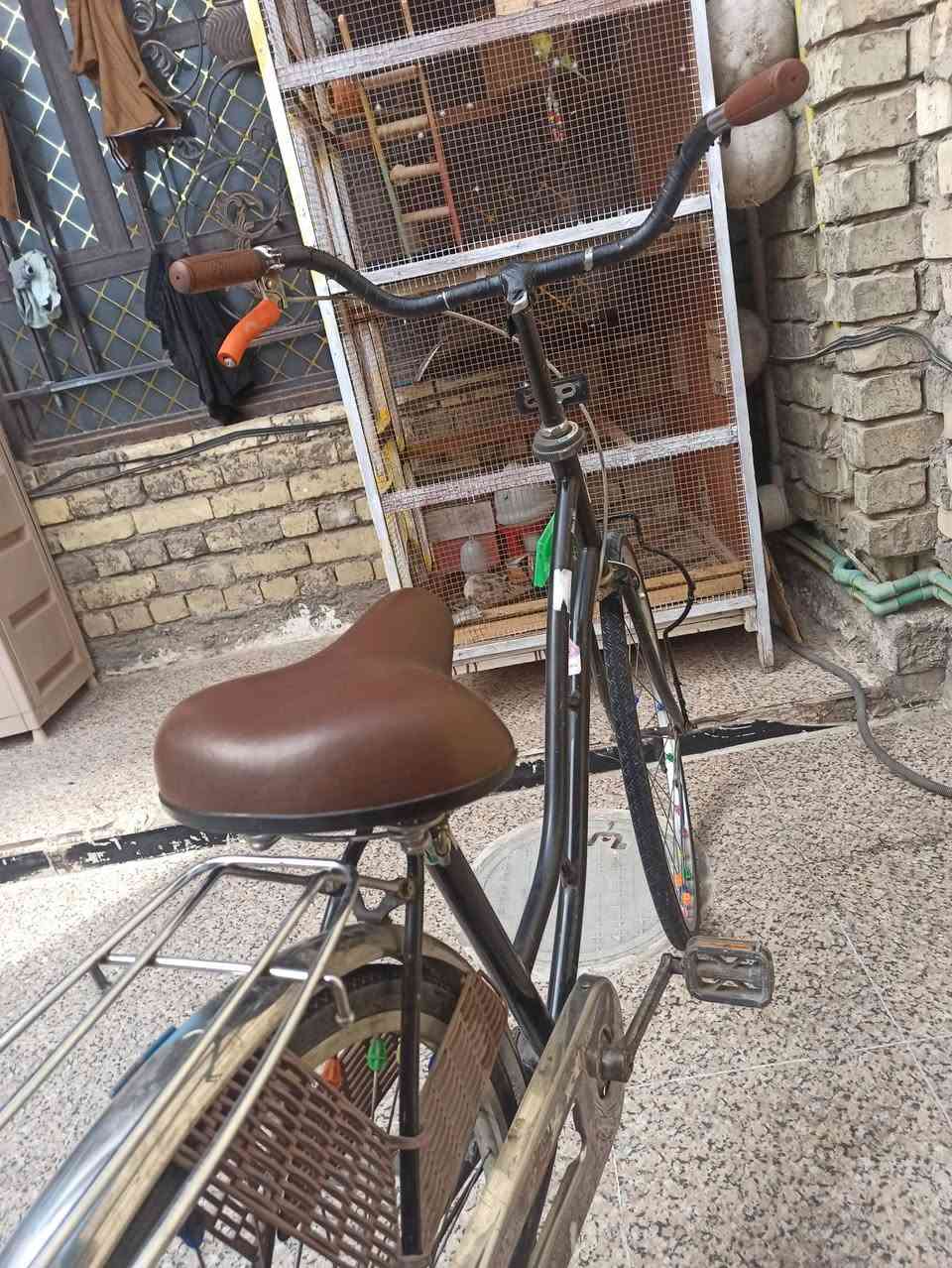 [بايسكل للبيع]
بايسكل ياباني بالة للبيع 
جديد واستعمال خفيف 
عنوان|| بغداد _ الشعب نهاية حي اور 
للتواصل خاص او واتساب 
(***********)
[بس الشراي خخل يجي√ع.د
