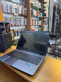 لابتوب hp للبيع  مستخدم قليل ، للدراسة فقط  للتواصل يرجى مراسلة الصفحة...