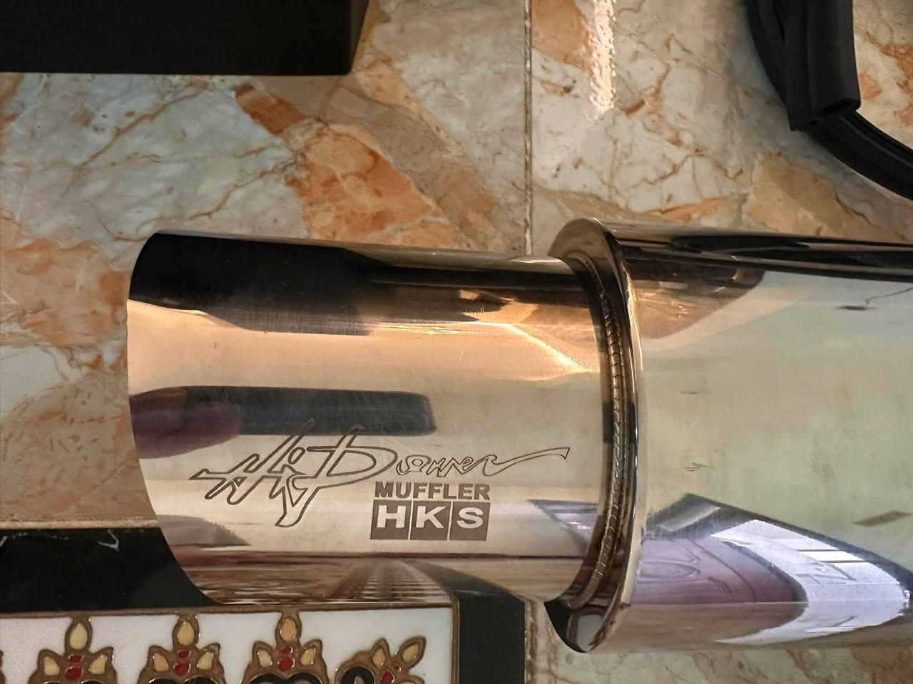 كت تزويد شوت AIR INTAKE وگزوز جازما HKS ياباني اصلي ابيعلك فحم وانت ترهمهن على سيارتك بس هن اغلب شي مال سيارة TWIN TURBO لأن الجوينات مختلفات يوجد توصيل لجميع المحافظات السعر 200$ قفل ***********
