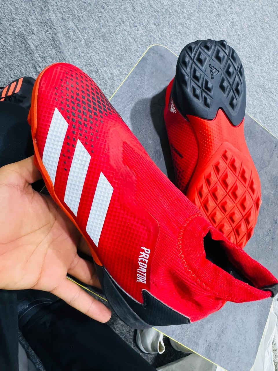 حذاء أديداس باله أوربي اصلي نضافه 100 قياس 40 يوجود توصيل جميع محافضات العراق 5 آلاف  السعر خاص واتساب ***********
