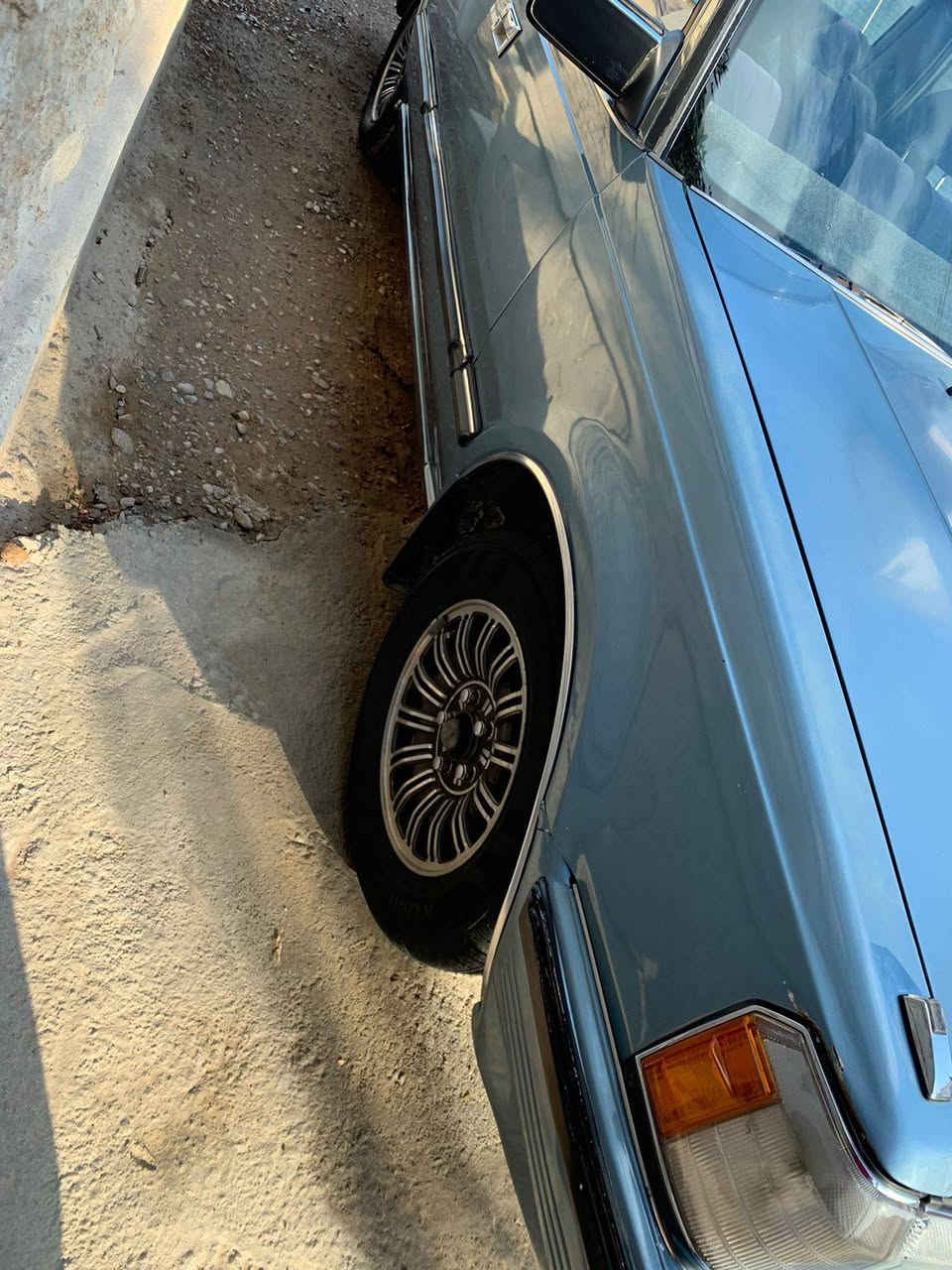 السلام عليكم 

سوبر موديل 85 رقم نينوى بأسمي مشروع وطني تحويل ثاني يوم السياره مصبوغه عااام للجماليه كير و محرك 2500 بطه وارد يابان السياره مصروف عليها و غرفتها حلوه كلش و كهربائيات كلهن شغاله ( مكان السياره بغداد )
 للاستفسار اكثر اتصل بالرقم التالي ***********
