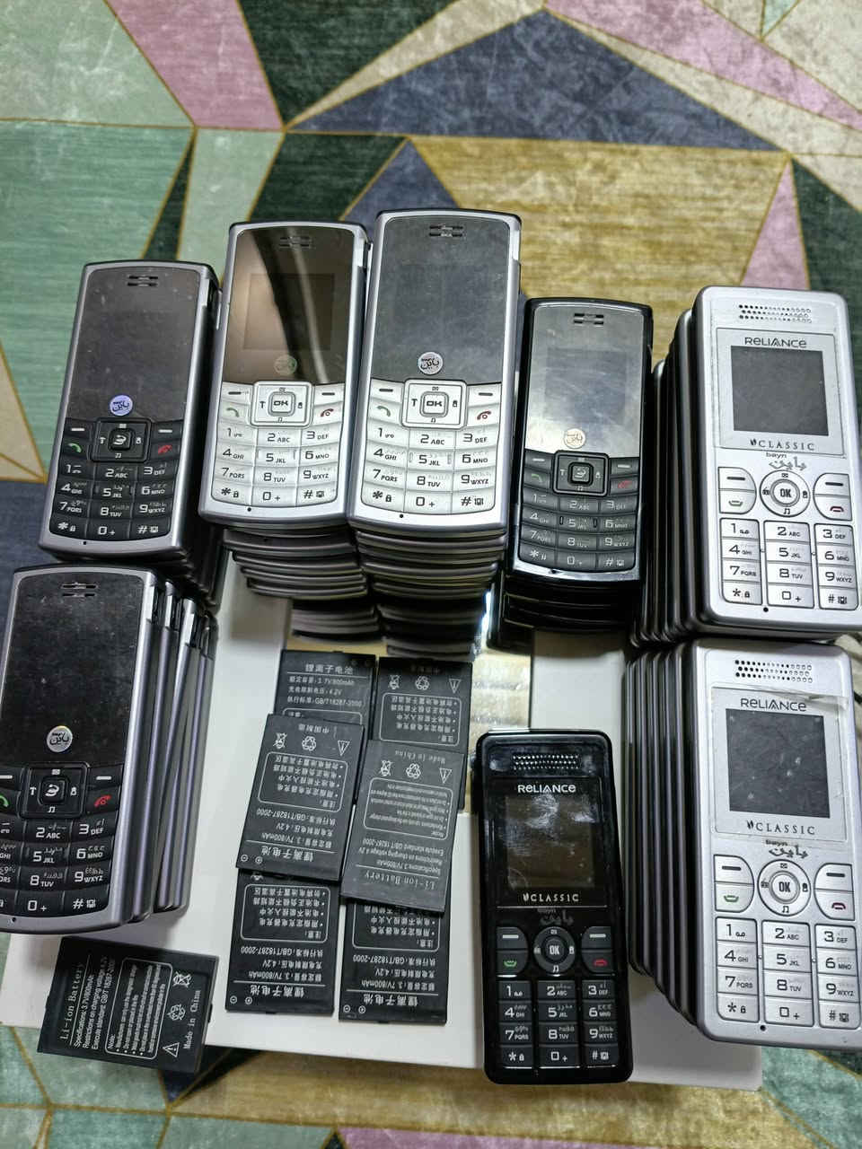 شلعة ٤٢ موبايل شغال لاكن بطارياته منفوخة قسم بي بطاريات منفوخة شوية وقسم بدون بطاريات وشبكة مشتغلت عندي يكولون بكركوك و بالشمال تعمل هاي الشبكة ابيعك فحم ٥٠ الف مع توصيل


**إذا كنت صاحب هذا الإعلان وتريد حذفه لأي سبب، رجاءا أرسل رسالة إلى الدعم الفني**