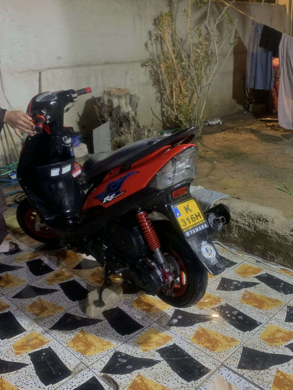 سلام عليكم اخوان ماكس عدله 49بلادي التراجه حلوه كهربايات شغاله بس الباتري عطلان سعر650 وبيه مجال مكاني حكيميه ***********بس واتساب
