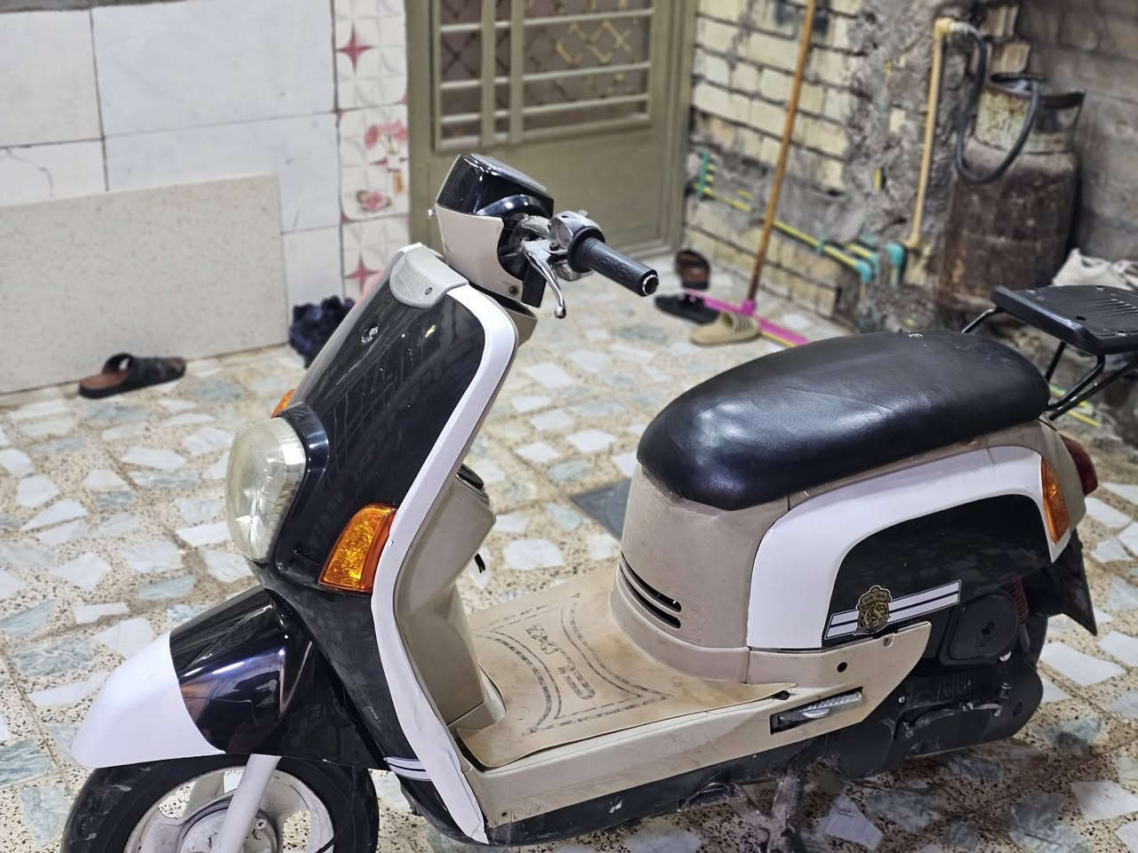 سلام عليكم دراجة بوليس 🚨
دراجة كابريتر كهرباءيات كاملة نكرة سلف صدر امامي خلفي تخم تاير جدد شلعة معدل كاملة مكملة الدراجة اي نقص مابيها بيها بس راجز مال سلف تعبان قفل جنطه قفل ستيرن كلها شغالة مكاني كماليه 650 وبيها مجال مستعجل عل بيعتها***********  وبس اتساب موجود
