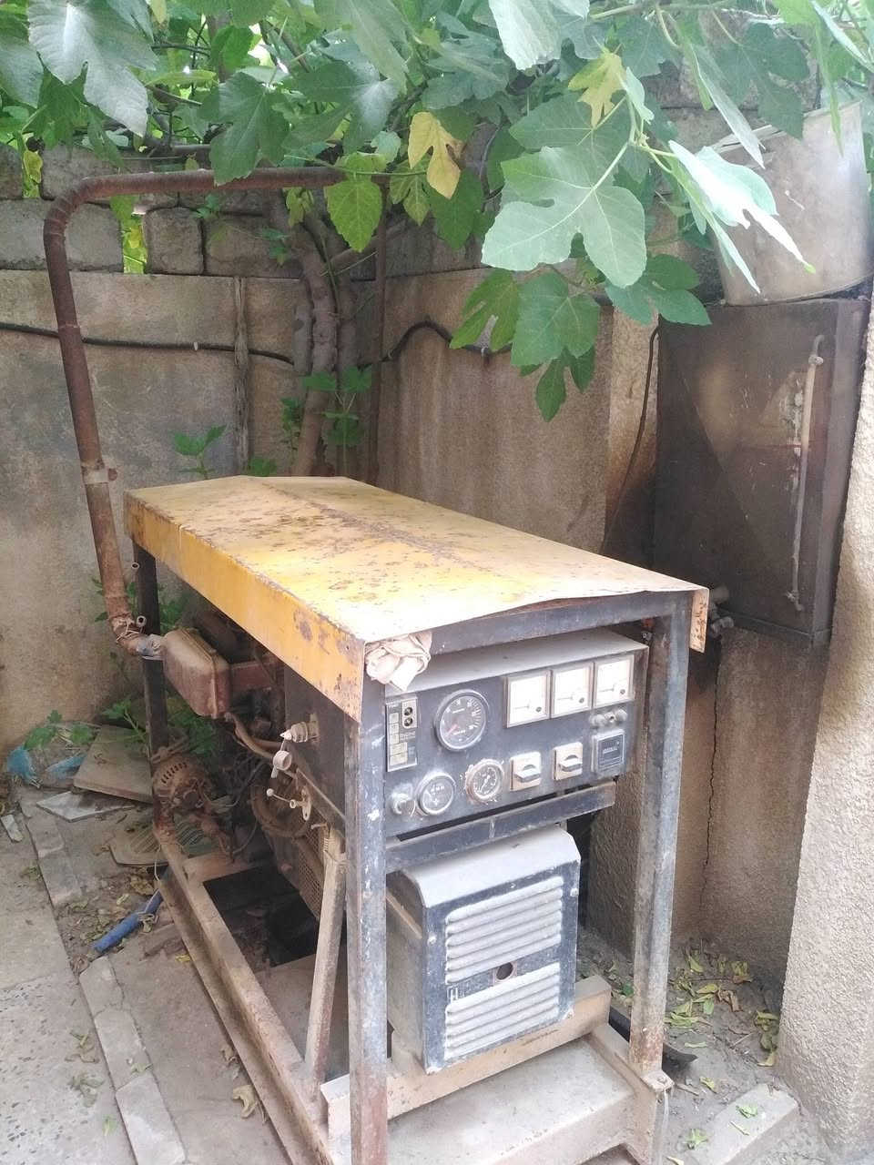 🔹مولده الحسنين الايطالي🔹
✅ 13 kv
✅2 بستن
✅ تولد 65 أمبير
✅ موديل 1991
✅ ديزل اقتصادي وقوي
✅ بلدي وما ملعوب بيها
✅ مناسبة للبيت أو المحلات والعمل
✅الموقع (موصل  حي سومر)
💵  السعر: (10اوراق)
📩 للاستفسار الاتصال علئ الرقم ***********
‏‪0750 238 5611‬‏
