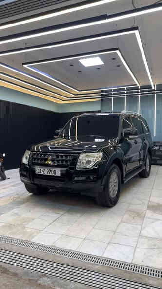 السلام عليكم
باجيرو ٢٠٠٨ حبتور كويتية ماشية ١٤٠ مكفوله من الصبغ فول مواصفات اعلى شي داخل جلد اسود جديد مابي چكة ابرة كشنات ثنينهن كهرباء وثنينهن تدفئة وتبريد السياره محدثه بجم وضهر وويل ٢٠٢٠ اصلي وتخم تاير شاده جديد كير محرك صدر كله مكفول شاشة ابل كاربلي وكامرة اصليه  السياره جديده وعلى ايدنه جاهزه من كلشي وماتوقع اكو اختها وهسه مبولشها ومسويلها حمام 
مكانها بغداد العامريه او المنصور
السياره تنباع برقم عادي تحويل ثاني يوم يعني الرقم مو وياها
***********
