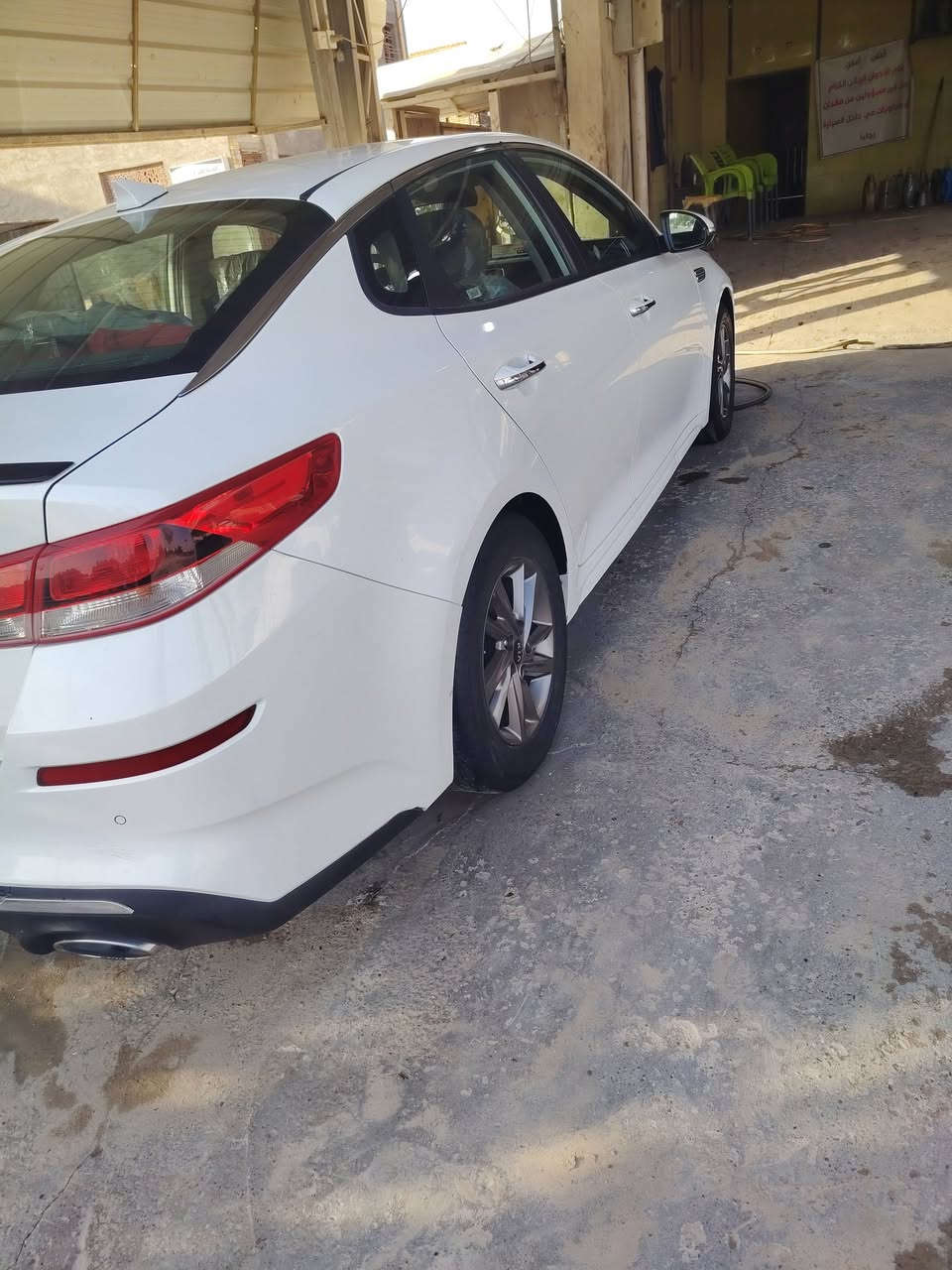 السلام عليكم كيا اوبتما أمريكي موديل 2020 مكينه 2400 جديده سياره كلين وناشر صور الحادث كلش بصيط ايربك كله سليم بيهه بل العراق جاملغ ايسر مبدل فقط سياره جديده معنه الكلمه من كل جانب عل وضع الشركه  صدر جديد تخم تاير جديد  ماشيه 68رقم اربيل بسمي تريد تحويل وكاله موجود مواصفات سياره جميع مواصفات عده بصمه والفتحه معروفه مواصفات fe ميحتاج اذكرهه  مكان سياره بغداد التاجي سعر 150 وبيها مجال بسيط 
رقم الهاتف ***********
