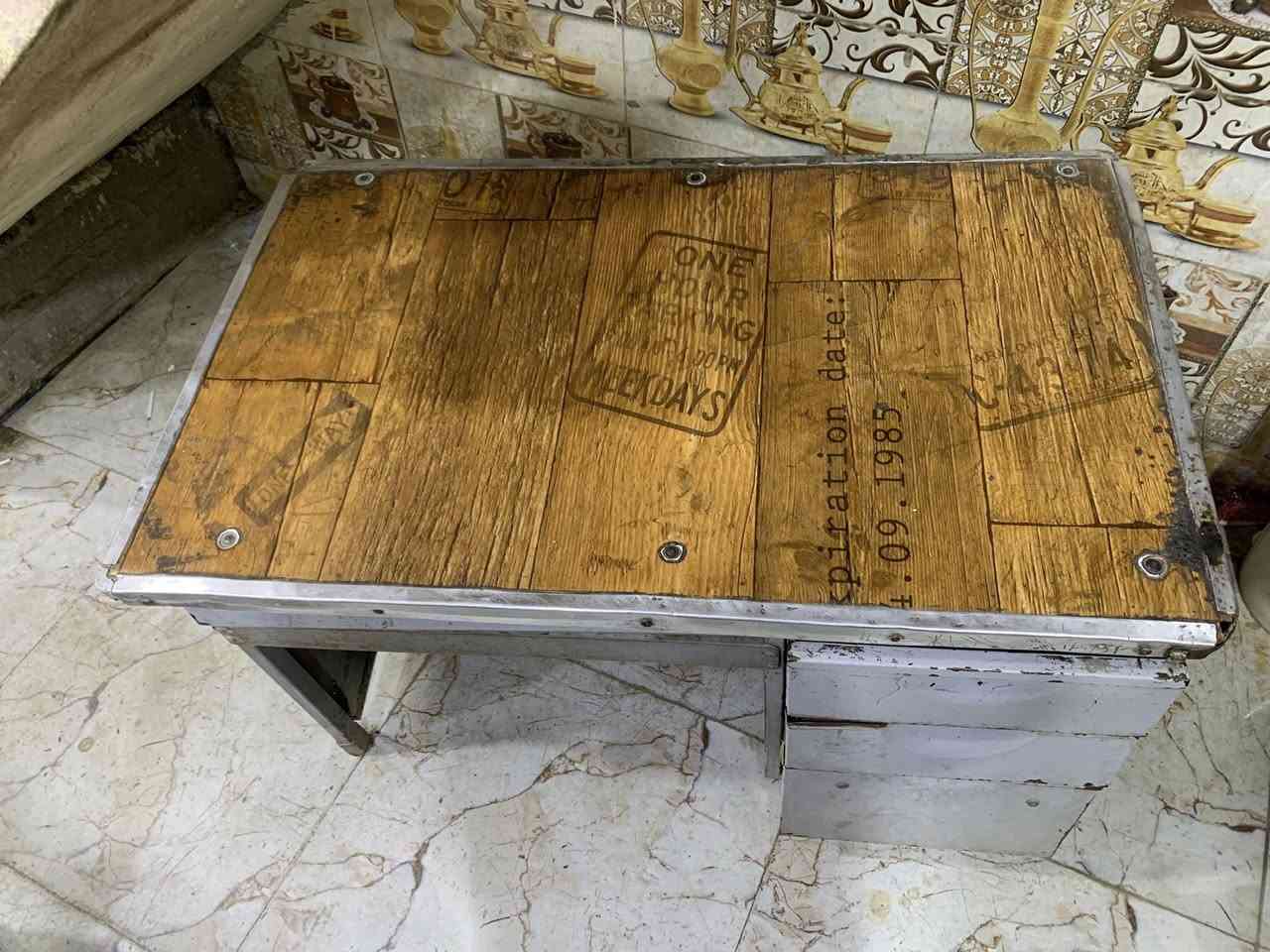 ميز للبيع
يرادلة صيانه قليلة
السعر 65الف وبي مجال
العنوان بغداد الخطيب
لتواصل***********
