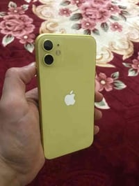 شباب ايفون ١١ عادي ذاكره 128 مستبدل شاشه فقط واصليه فيس ايدي شغال  بطا...