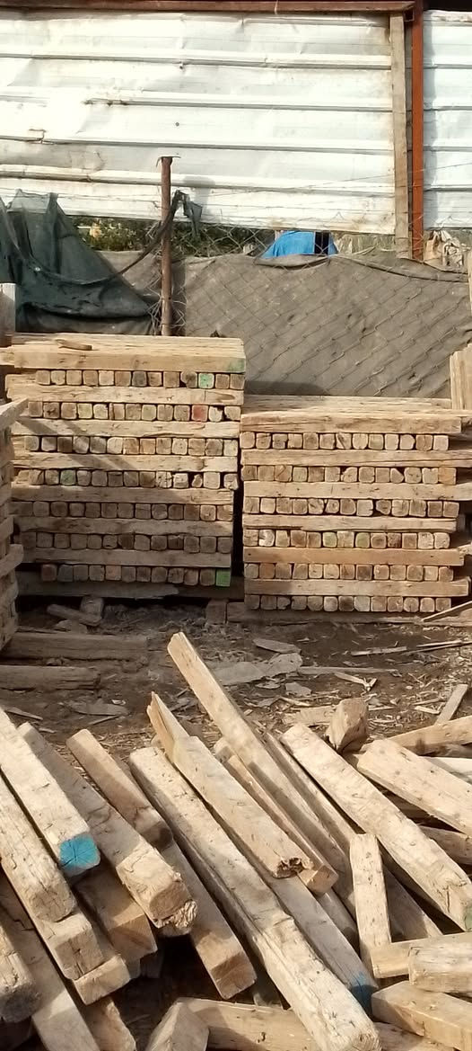 سير للبيع طول ثلاثه في ثلاثه واثنين في اربعه من ابو المترين وجوه رقم الهاتف ***********
