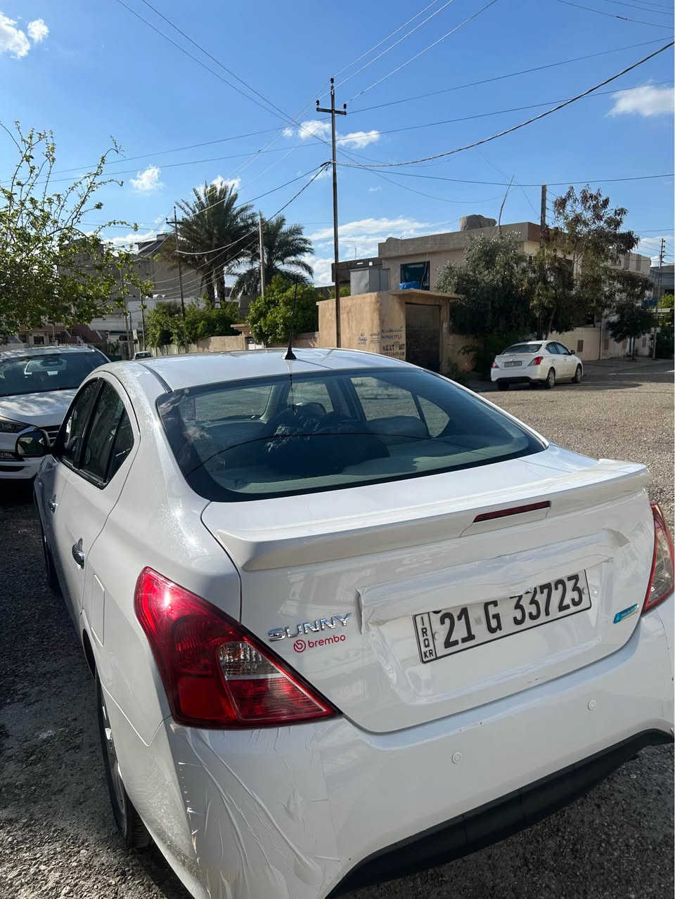 نيسان صني موديل 2022
سياره جديد 41 الف ماشي 
باب واحد صبخ 
سعر : 114
دفتر بنزين بيه 
رةقم و سنويه جديد مكان سياره كركوك
*********** كركوك, العراق
