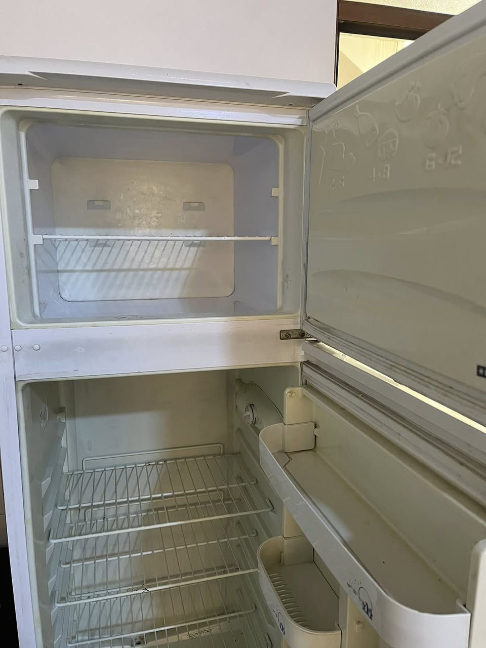 السلام عليكم ثلاجه للبيع مستخدمه السعر 150 الف وبيها مجال


**إذا كنت صاحب هذا الإعلان وتريد حذفه لأي سبب، رجاءا أرسل رسالة إلى الدعم الفني**