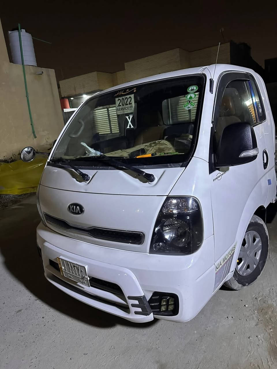 السلام عليكم للبيع سياره بنكو 19 مفتوح مكفوله كفاله عامه ماعدا طكه خفيفه ع كد شبر اباب العبري 
كير محرك كفاله جاهزه دوشمه وتخم تاير كله جديد ماتخسر عليها ربع دينار وتحويل ثاني يوم اتريد بالبصره اتريد بالناصرية سعرها 123 وبيها مجال المكان البصره ابو الخصيب الأندلس الشراي يتصل وبخدمه الجميع ***********
