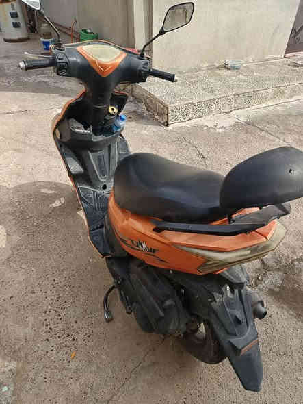 سلام عليكم بيع سريع ماطور ماكس 
***********
مكان حمدانيه 
دراجه نضيفه حيل
سعر 500 وبي مجال
