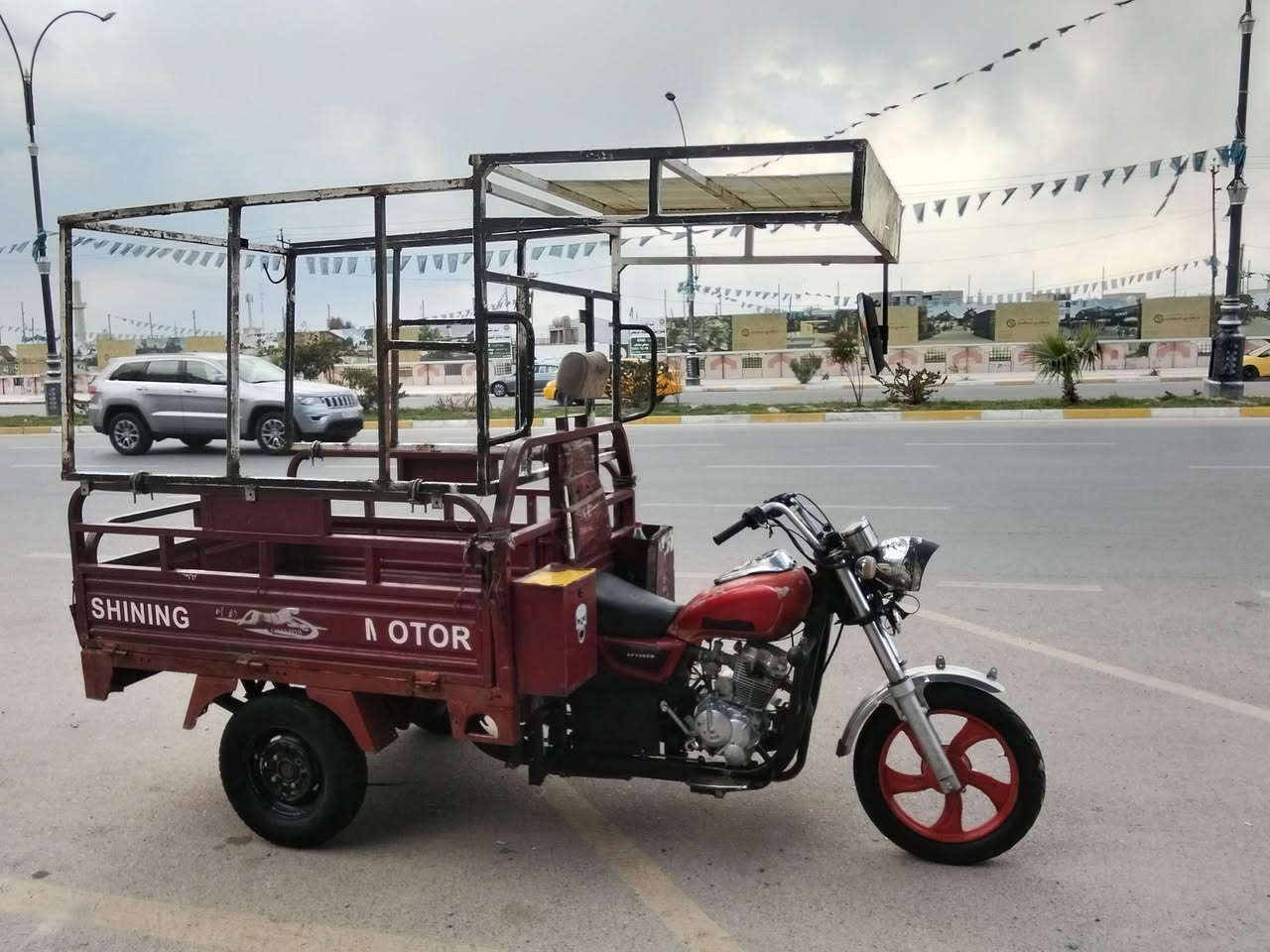 للبيع موديل 18 مابيهة اي عيب محرك 20 شرط لا صرف لا بخار كير بوكس جديد 825 وبي مجال

***********
