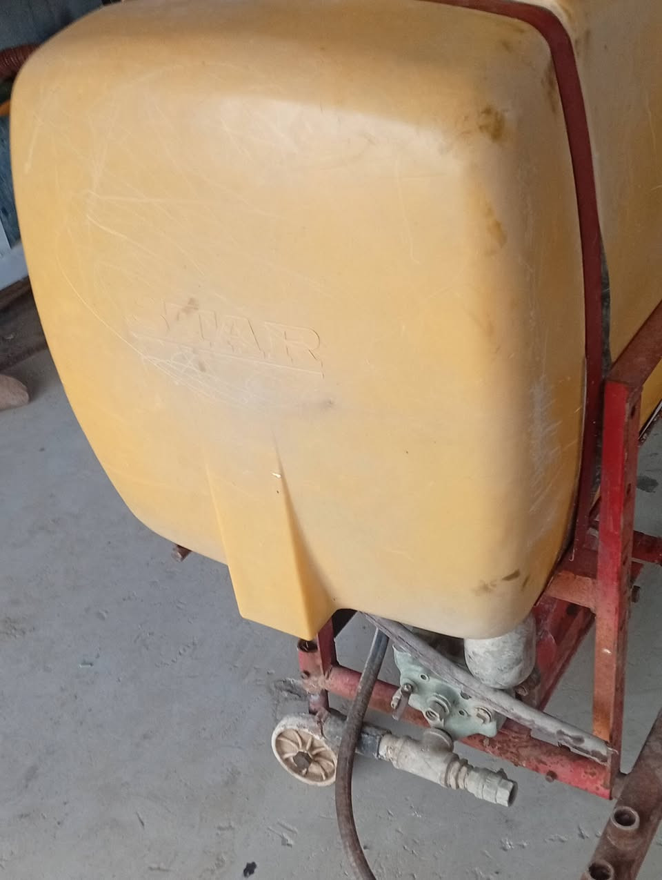 السلام عليكم مرشه مال كابوته أصليه 300لتر بيهه شويه نواقص مستعمله نظيفه للبيع المكان  الصويرة لاستفسار اتصل ***********
