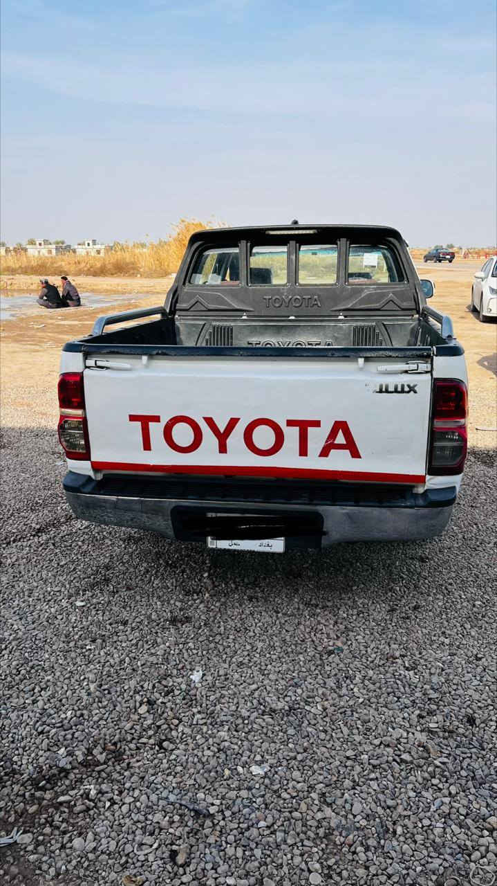 السلام عليكم ورحمة الله وبركاته... بيكم هايلوكس  .
مديل 2008 رقم بغداد
شرط التحويل گير ومحرك
كفاله... السعر 125
 وبيها مجال... رقم الهاتف ***********
***********
والسونار موجود شوف وتعال
