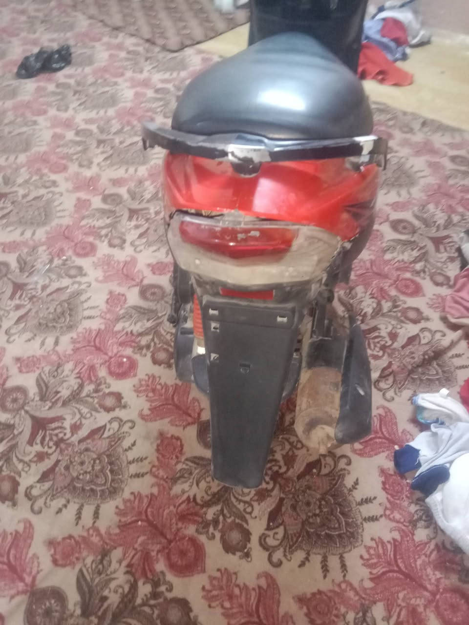 السلام عليكم دراجه ماكس عدله كامله من كلشي مكينه خرسه شلعه حلوه السعر ٤٠٠ او بيها او مراوس حسب القناعه العنوان حله ابو غرق ***********
