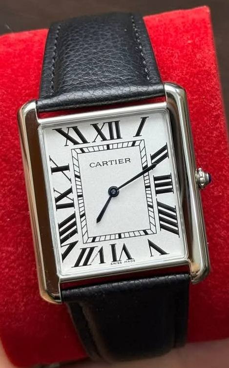 السلام عليكم للبيع التواصل خاص للاستفسار عن الاسعار وتفاصيل الساعات او على الرقم ***********.
