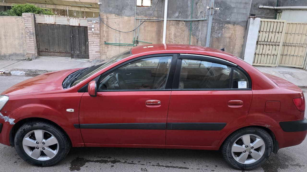 السلام عليكم كيا برايد ٢٠٠٧ بيه صبغ البنيد والهلالات سنويه ٢٠٢٨ سعره ٧٠ العنوان الانبار فلوجة ***********
