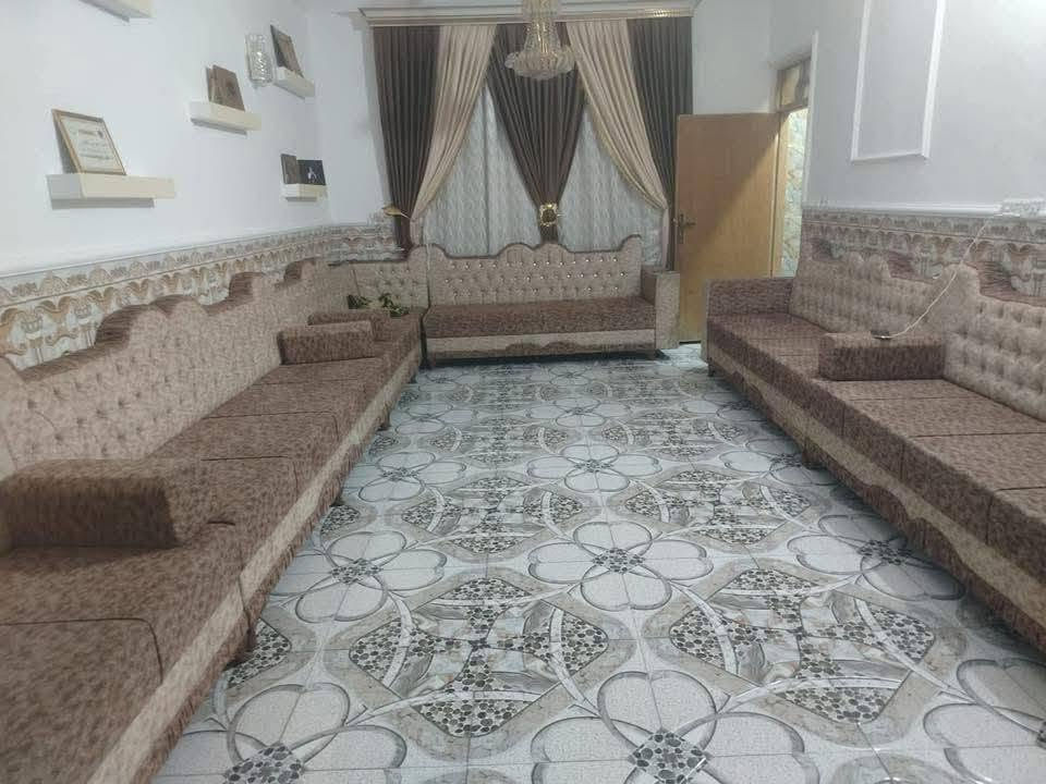 تسلسل: 1187
📍 دار للبيع في الفلوجة حي الجولان قرب مسجد القدوس قرب علوة الفلوجة القديمة
📍نوع الملك : طابو صرف سند
📍المساحة = ١٩٠ م٢
📍 الشارع :١٢م 
🔹واجهة  = ١٠م ونزال: ١٩م
🔸بناء طابوق ٢٠١٩ 

🔴مشيدات الطابق الاول
غرفة نوم وصالة واستقبال ومطبخ وصحيات وحمام ومناور وكراج 
🟢مشيدات الطابق الثاني
ثلاثة غرف نوم وصالةوحمام

🟢سعر البيع للعقار = ١٤٠ مليون دينار قابل للتفاوض

🟢مكتب دار السلطان للعقار
العنوان فلوجة الجغيفي الثانية بداية شارع جامع فاطمة
للاستفسار الاتصال على الأرقام التاليه
***********
***********
***********
