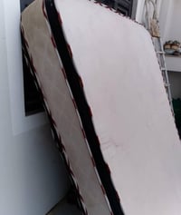 سرير • أثاث منزلي • غرفة نوم