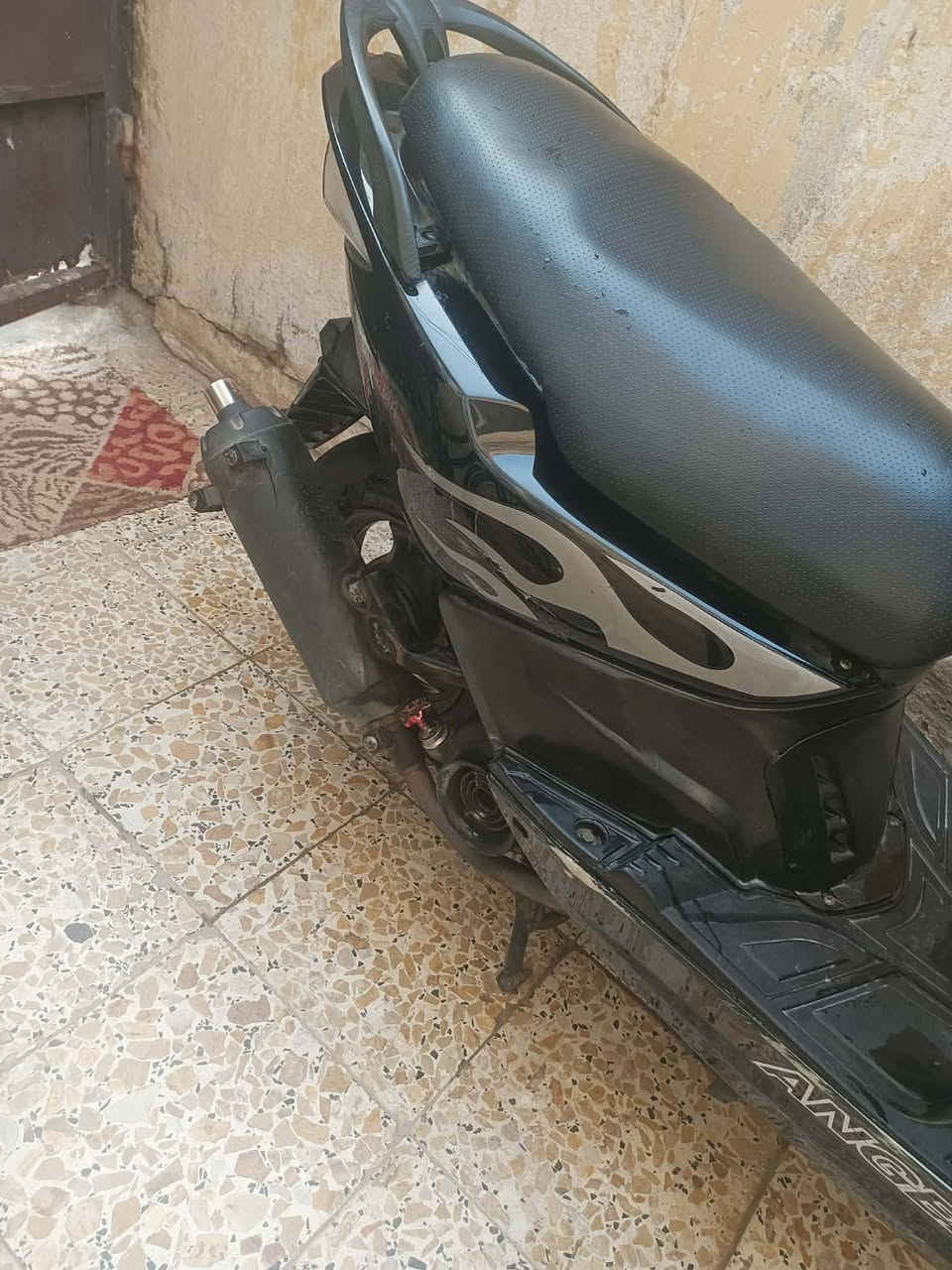 سلام عليكم دراجه ماكس مضلع  البيع بوشه 49  كلشي بيها بلادي مكينه  ناعمه او ما مفتوحه  سعر 700 هاذه رقمي ***********
