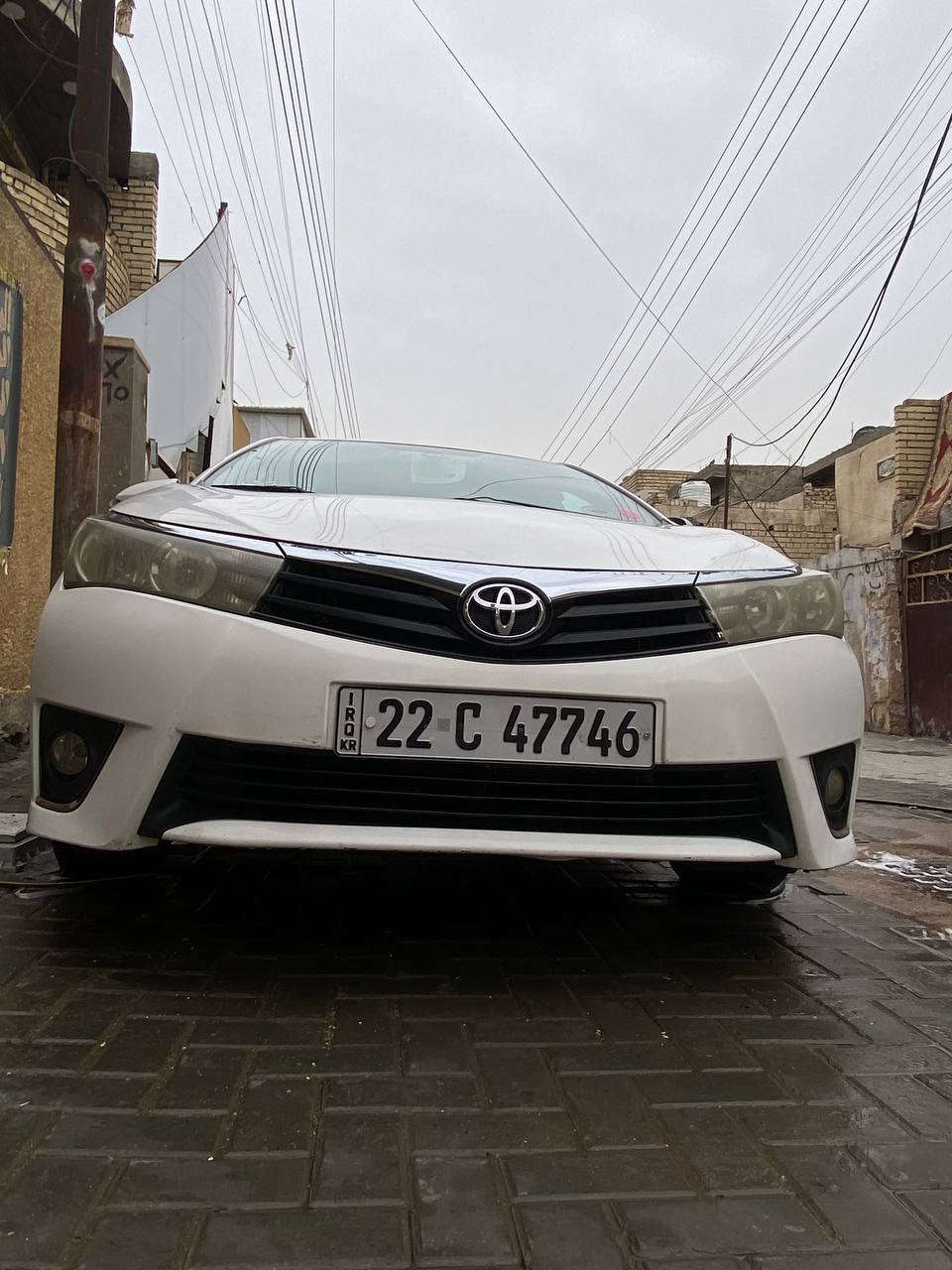 كورلا خليجي شركه العامه موديل2015 فول مواصفات ماعدا الفتحه والبصمه اشاير بالمري شاشه كامره بك حادثهه بيدي نضربت باب السايق والوارهه السعر 135 وبيهه مجال ***********
