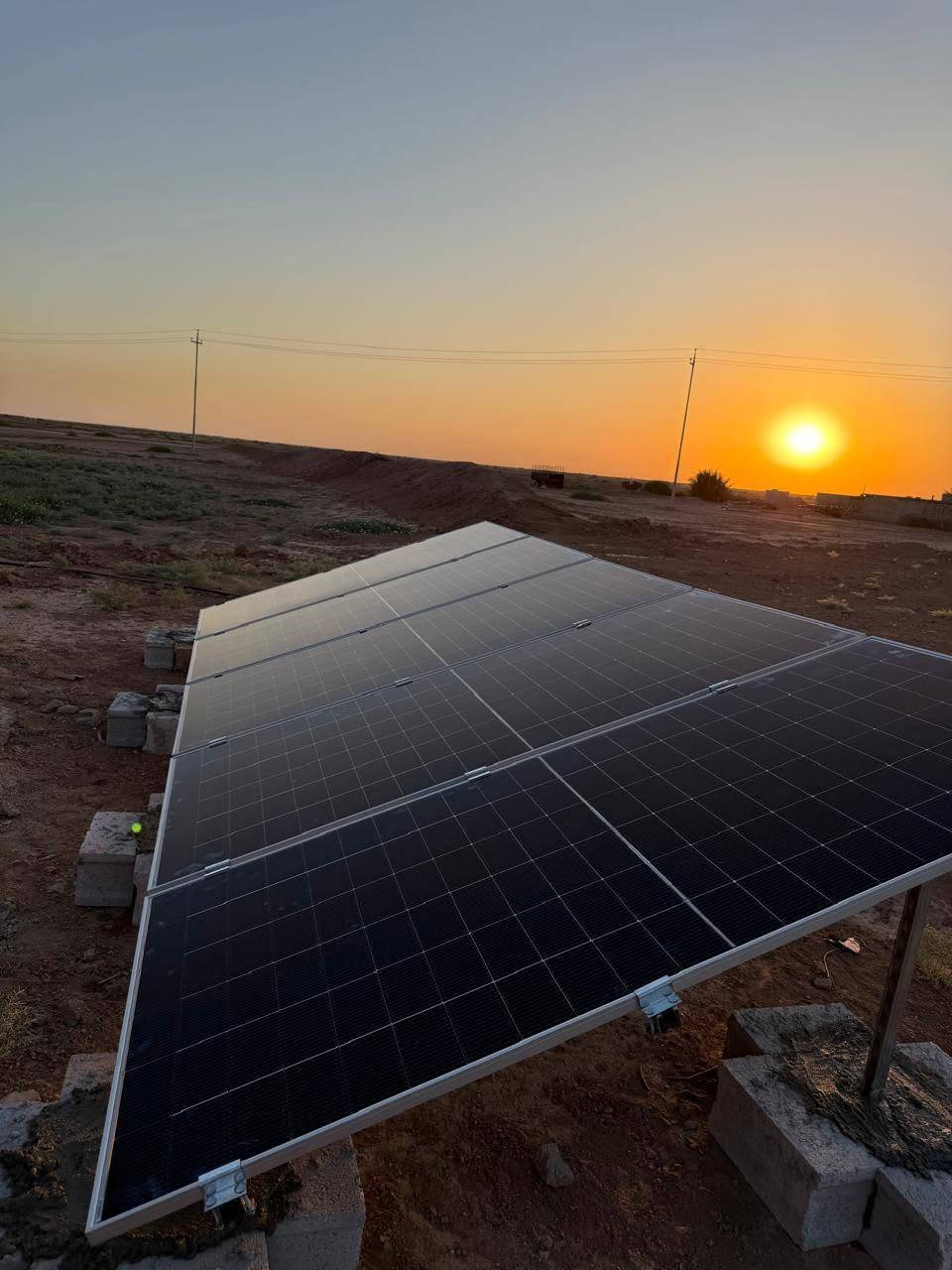 يوم الثلاثاء بتاريخ الموافق 2026/7/14
#الموقع_مندلي_الجسر

منزل اخر يودع انقطاع التيار الكهربائي 

على بركة الله تم نصب منظومة طاقة شمسية 

تعمل  على تجهيز 10 امبير نهاري  و8امبير مسائي

المنظومة تتالف من 
1-الواح جينكو بقدرة650 واط عدد5
2- انفيرتر فلستي بقدرة  6 كيلو واط 
3- بطارية داينس5كيلو واط
4- قواعد حديد مغلون ثقيل مقاوم للصدا
5- بورد وقواطع Ac & Dc  وكيبل DC 

#ملاحظة / لانعمل ببطاريات التجميع الرديئة

ضمان البطارية 5 سنوات 

للاستفسار مراسلة الصفحة او الاتصال على الارقام التالية 

*********** 
‏‪***********‬‏
