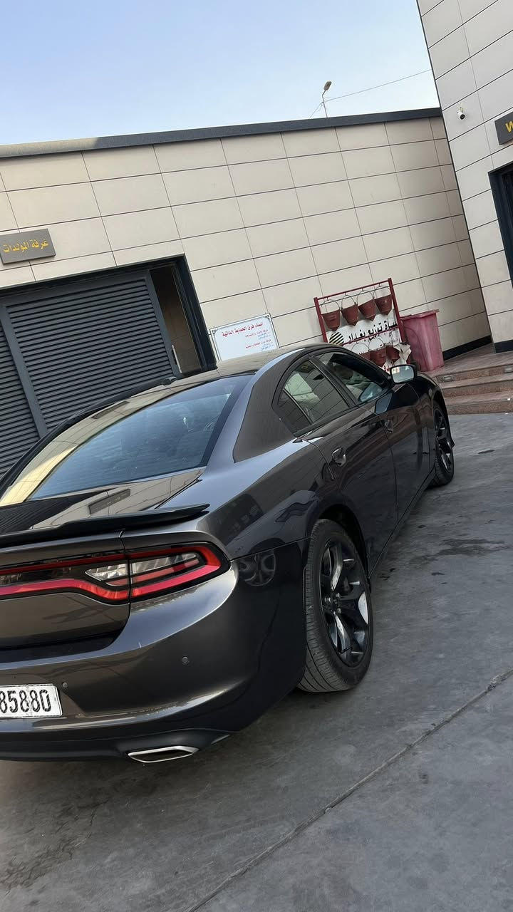 السلام عليكم
جارجر للبيع SXT 
موديل  2020 
حادث جاملغ وبنيد وصبغ جاملغ ايمن
ماشية   78 mi
رقم بغداد باسمي تحويل ثاني يوم 
السعر  173$ 
العنوان بغداد البلديات 
للاتصال ***********
