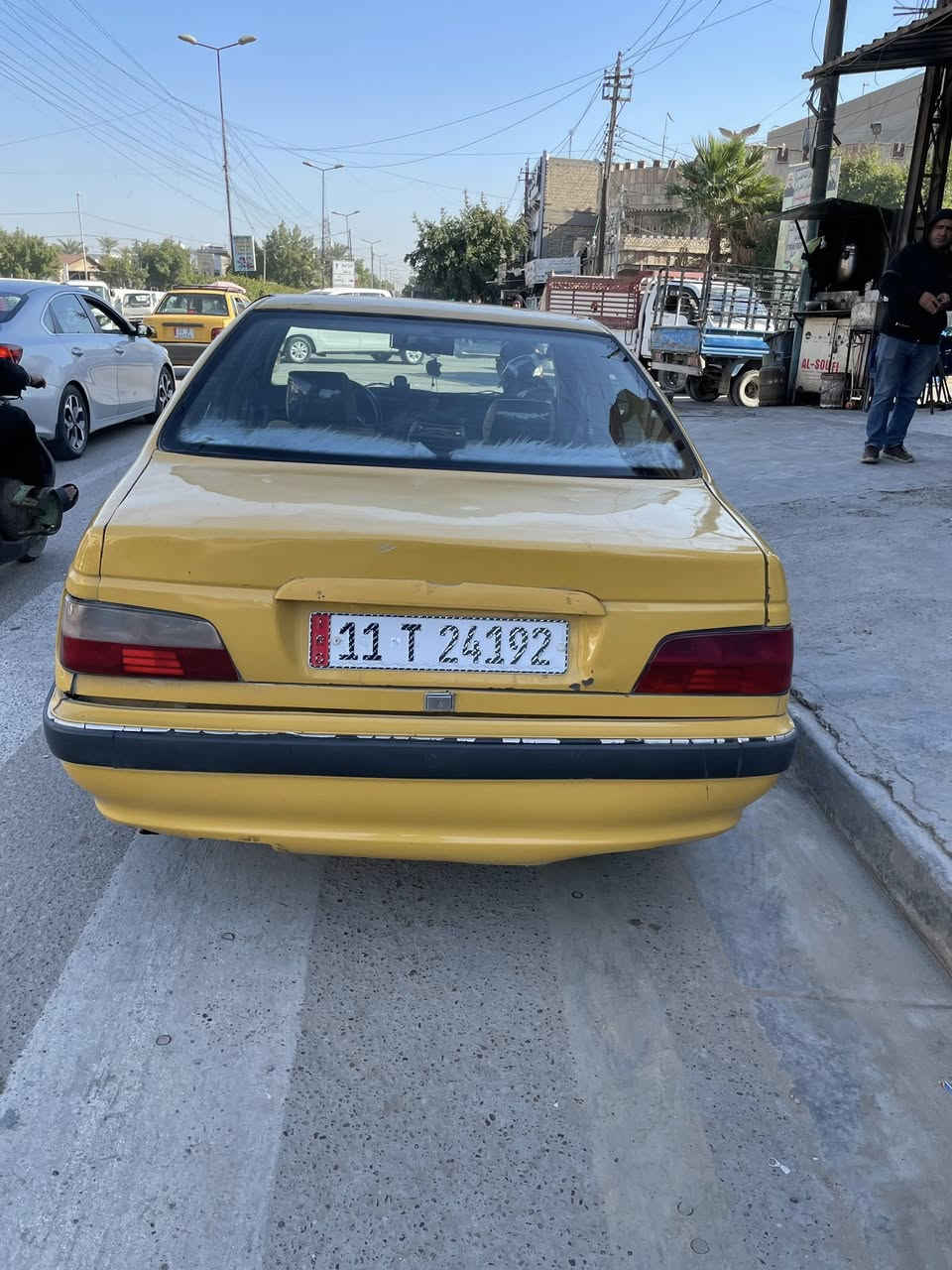 السلام عليكم 
بيجو بارص 2010 رقم بغداد مكان السيارة بغداد مصبوغة عام كير ومكينة جدد 
تخم تاير جديد دوشمة جديدة السعر 30 وبي مجال 
***********
