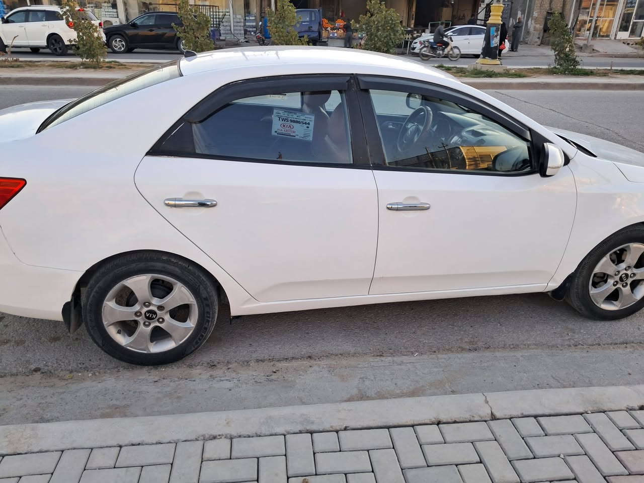 كيا سيراتو رقم جديد سنويه لل ٣١ هزه جديده سياره كامله من حداديه تبريد كيير مكينه سياره سابقن صبغ حزام او قطع مصبوغه بيه قبل لا اجدد الرقم حالين صبغته عام لون ثلجي مكفوله من الدواخل 
سياره بسمنه الي تعجبه سعره ٧٦ مكاني كربلاء *********** هذا رقمي.
